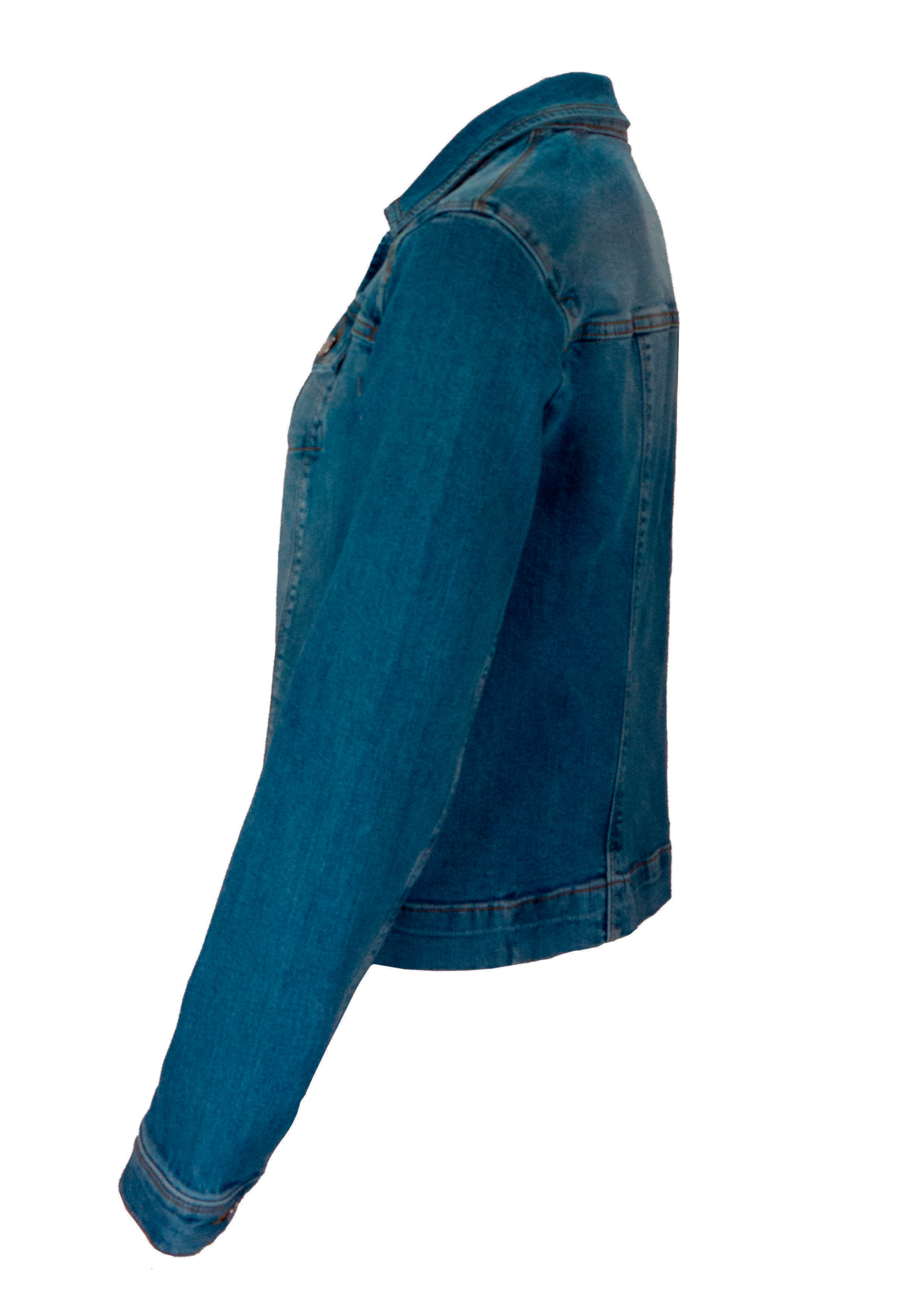 Seitenansicht einer blauen Jeansjacke mit langen Ärmeln und sichtbaren Nähten, dargestellt vor einem weißen Hintergrund.
