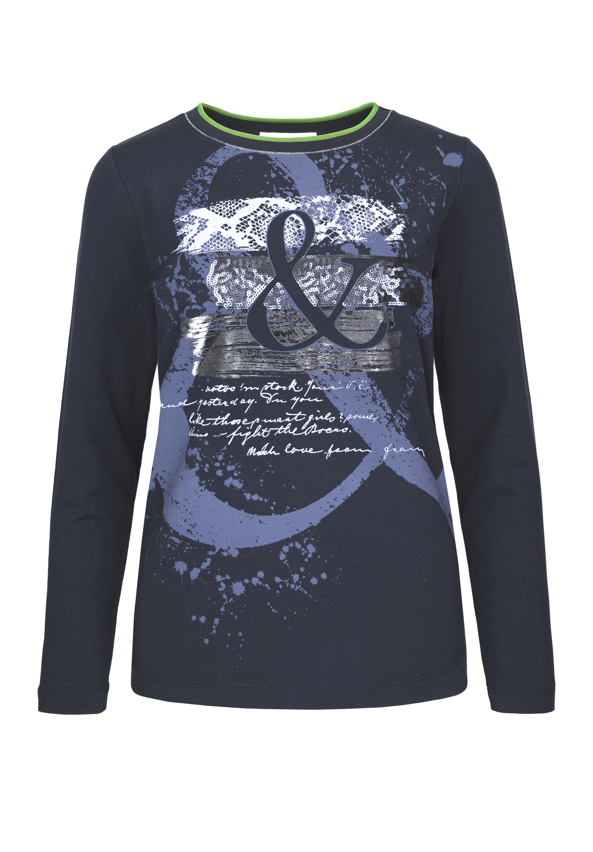 Ein marineblaues Langarmshirt mit einem großen Et-Zeichen, abstrakten Farbspritzern und weißer Handschrift auf der Vorderseite. Der Ausschnitt hat innen einen grünen Akzent.