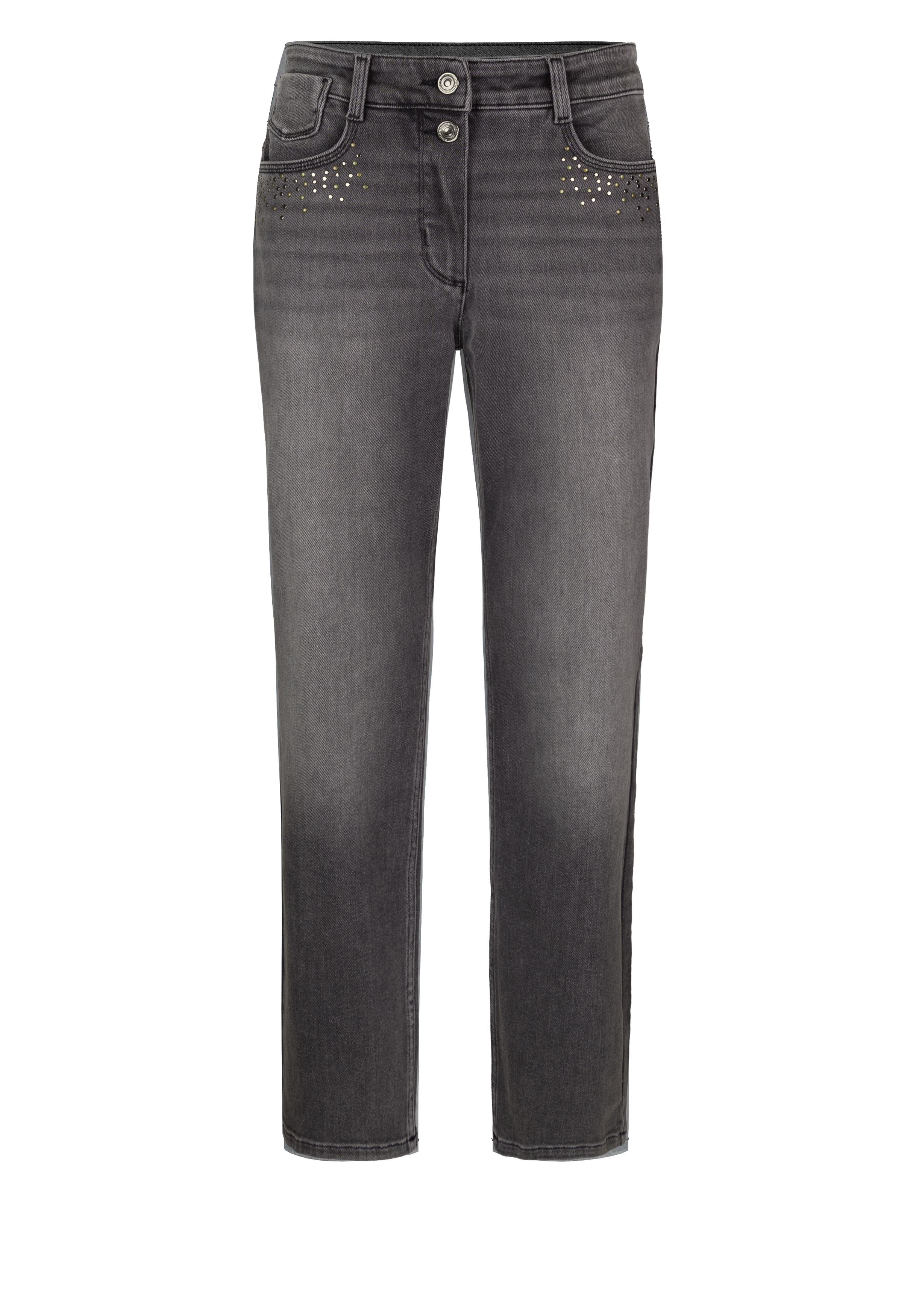 Eine verwaschene schwarze Jeans mit geradem Bein, zwei Vordertaschen, silbernen Nieten, die die Taschenbereiche verzieren, einem Hosenbund mit Gürtelschlaufen und zwei Knöpfen mit Reißverschluss.