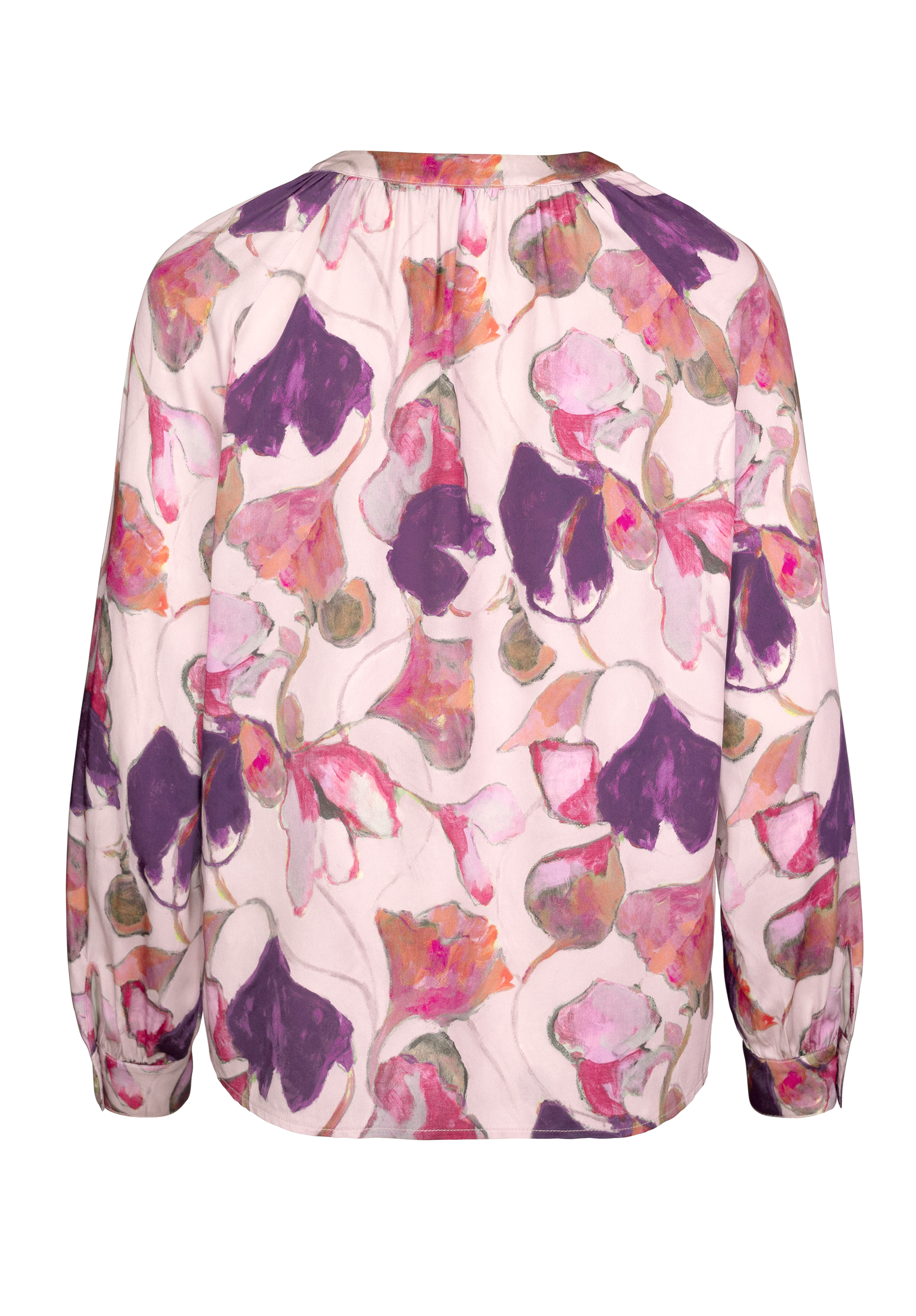 Langärmelige, locker sitzende Bluse mit Aquarell-Blumenmuster in Lila-, Rosa- und Pfirsichtönen auf hellem Grund. Die Bluse ist von hinten abgebildet.