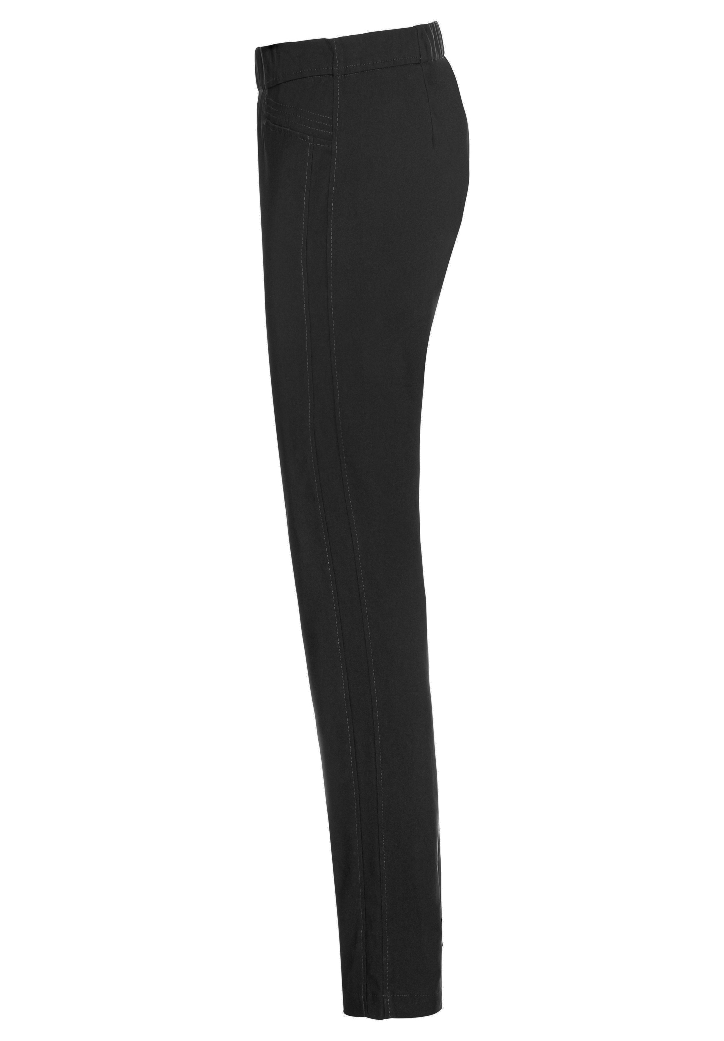 Seitenansicht einer schwarzen Hose mit sichtbaren Nähten, elastischem Bund und einem schmalen, spitz zulaufenden Bein. Die Hose scheint aus einem weichen, dehnbaren Stoff gefertigt zu sein.