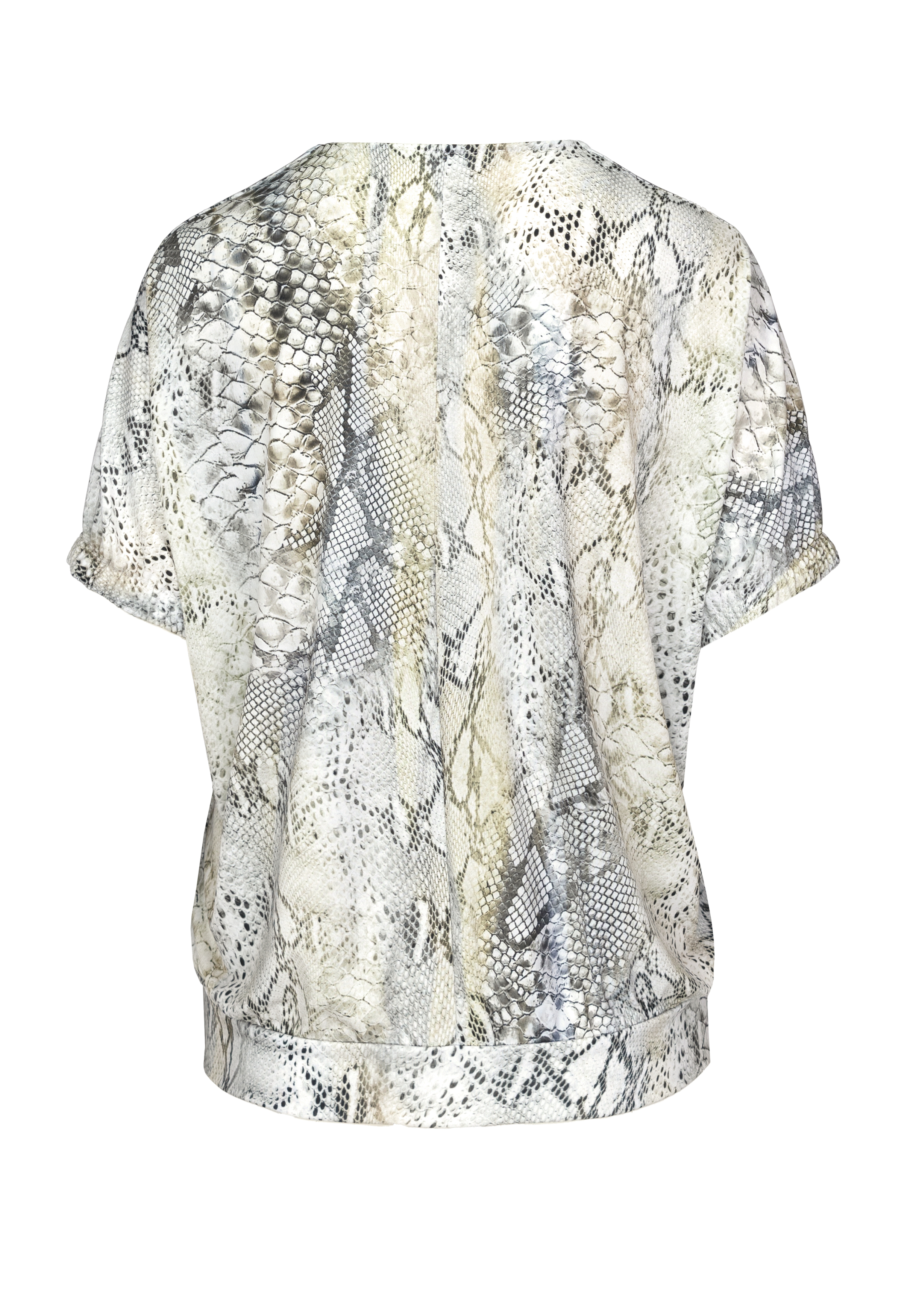 Eine kurzärmelige, locker sitzende Bluse mit hellbeigem und grauem Schlangenhaut-Print, von hinten auf weißem Hintergrund abgebildet.