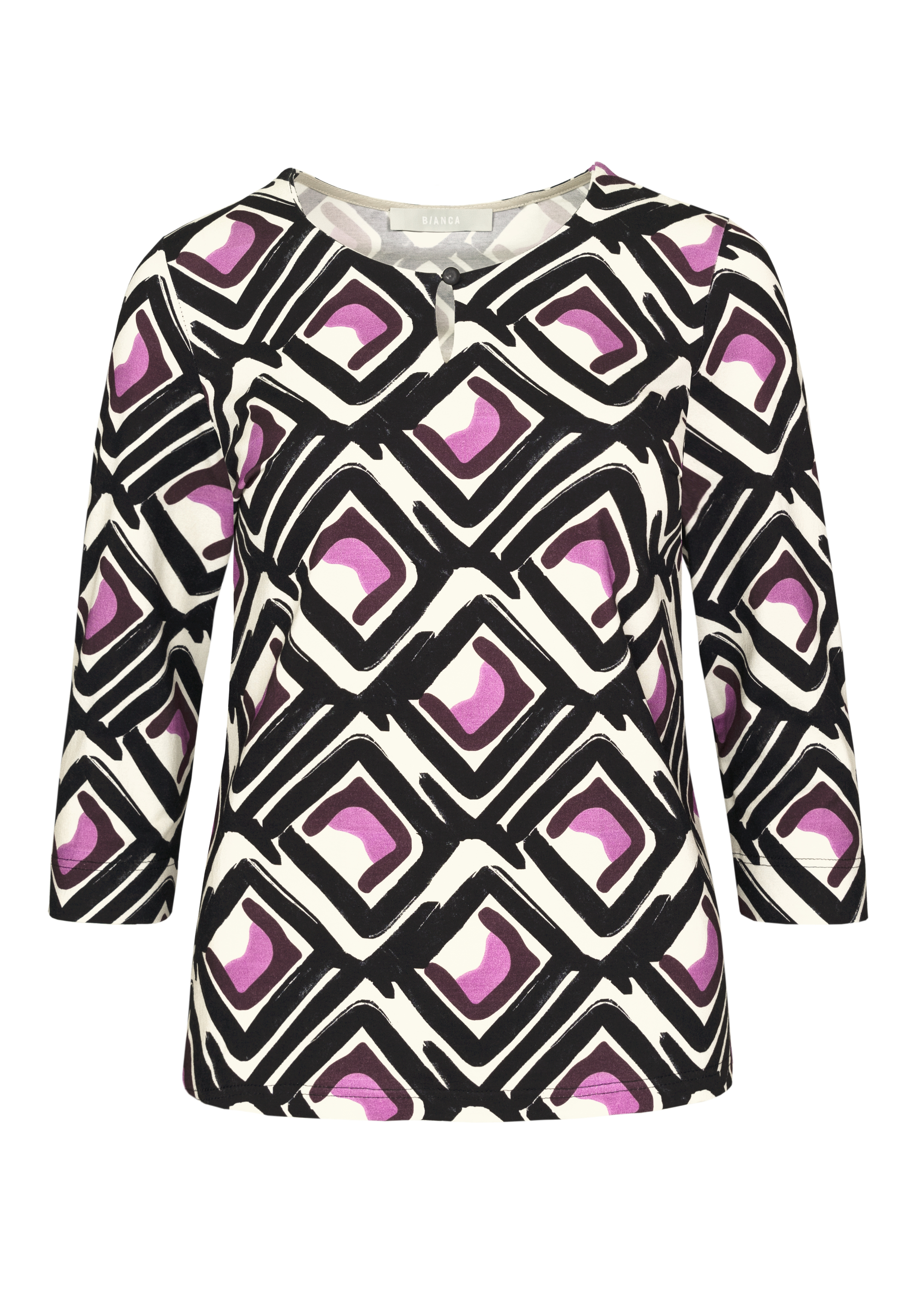 Print-Shirt PAULA Ein Damenoberteil mit Dreiviertelärmeln und einem auffälligen geometrischen Muster aus schwarzen, weißen und violetten Formen.