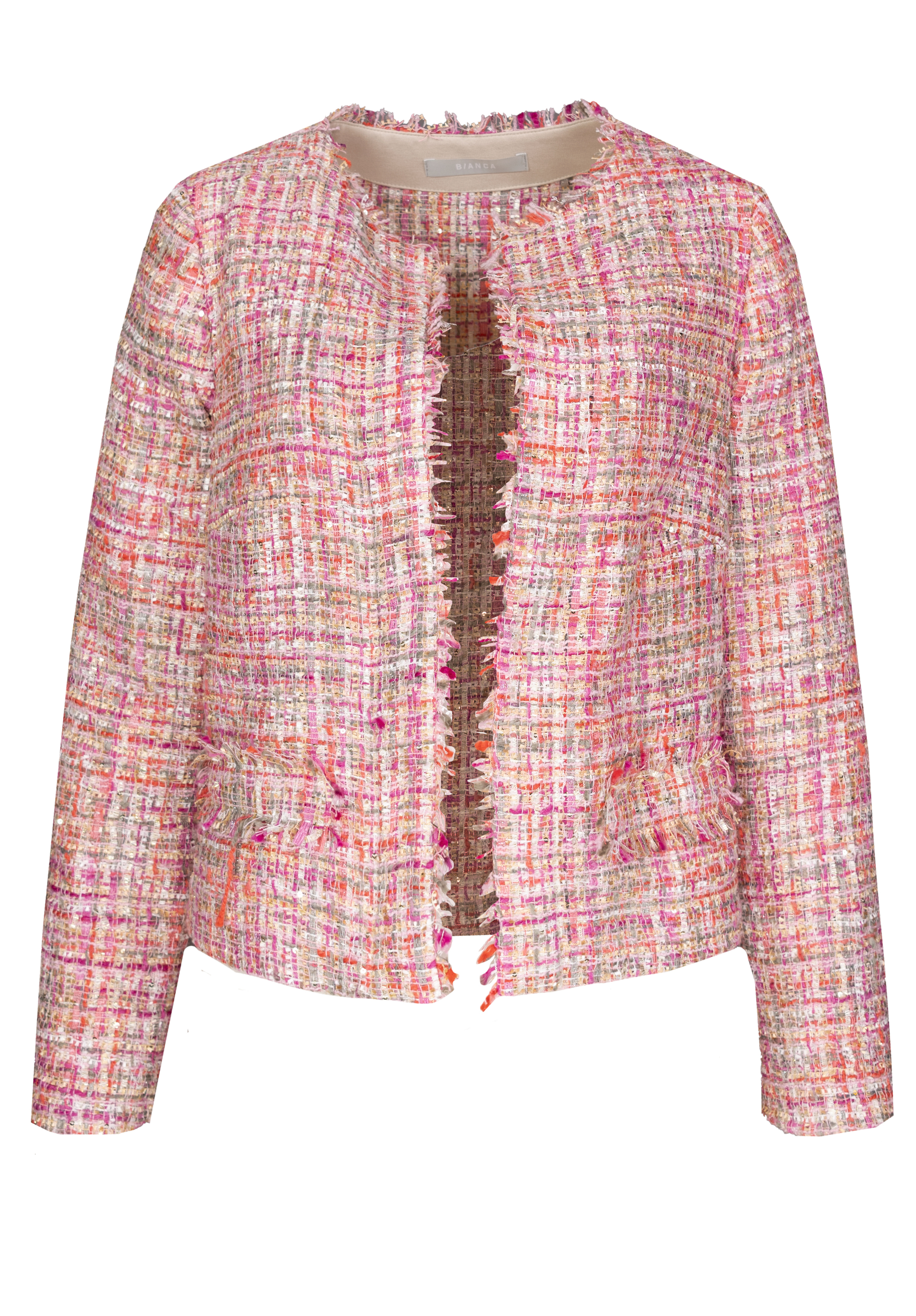 Eine farbenfrohe, offene Tweedjacke mit langen Ärmeln und ausgefransten Kanten. Der Stoff weist ein gewebtes Muster mit rosa, orangefarbenen, weißen und gelben Fäden auf. Zwei kleine Fronttaschen sind sichtbar.