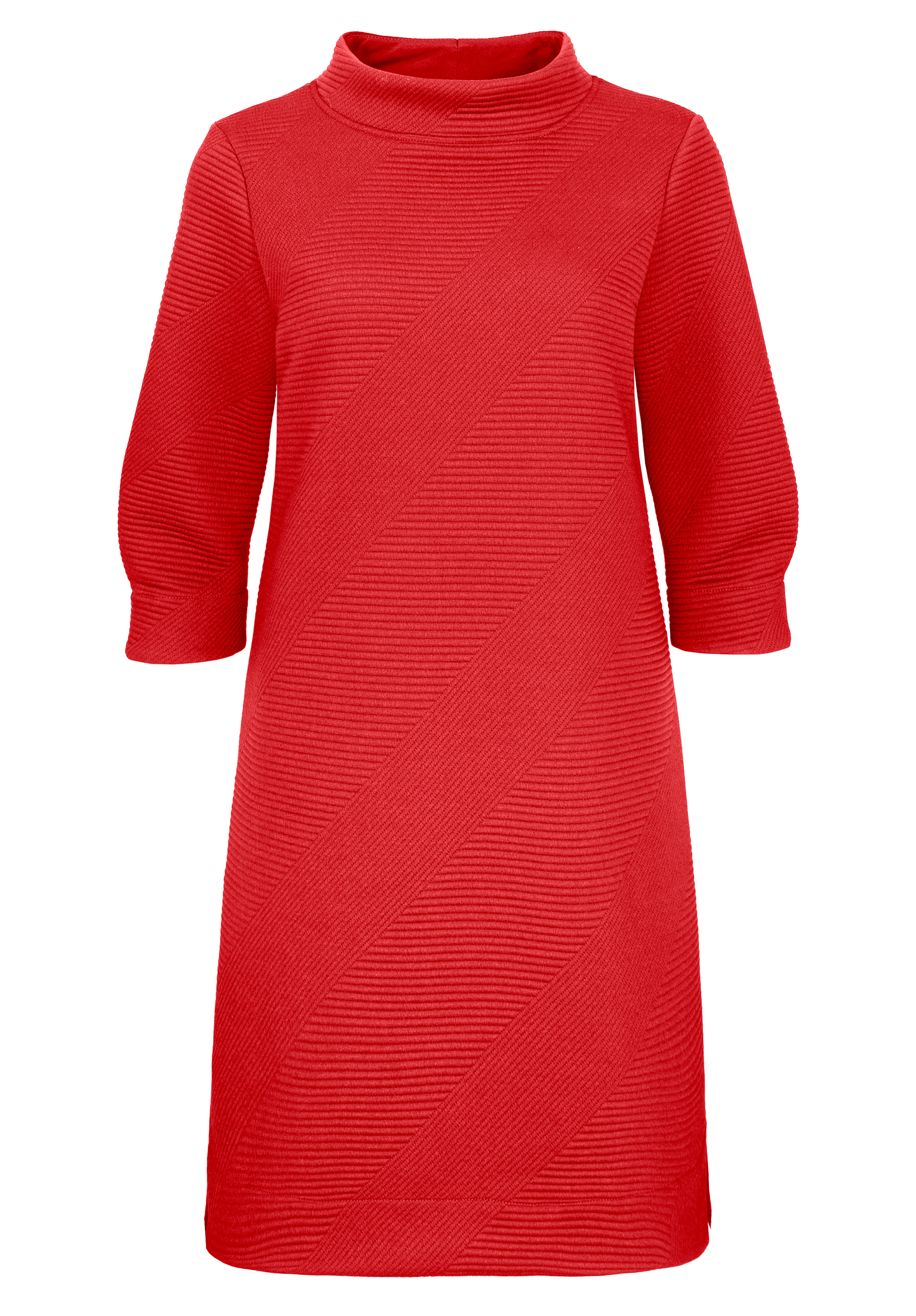 Ein knielanges, langärmeliges rotes Kleid mit einer dezenten diagonalen Rippenstruktur, hohem Ausschnitt und leicht ausgestellten Ärmeln, abgebildet auf einem schlichten weißen Hintergrund.