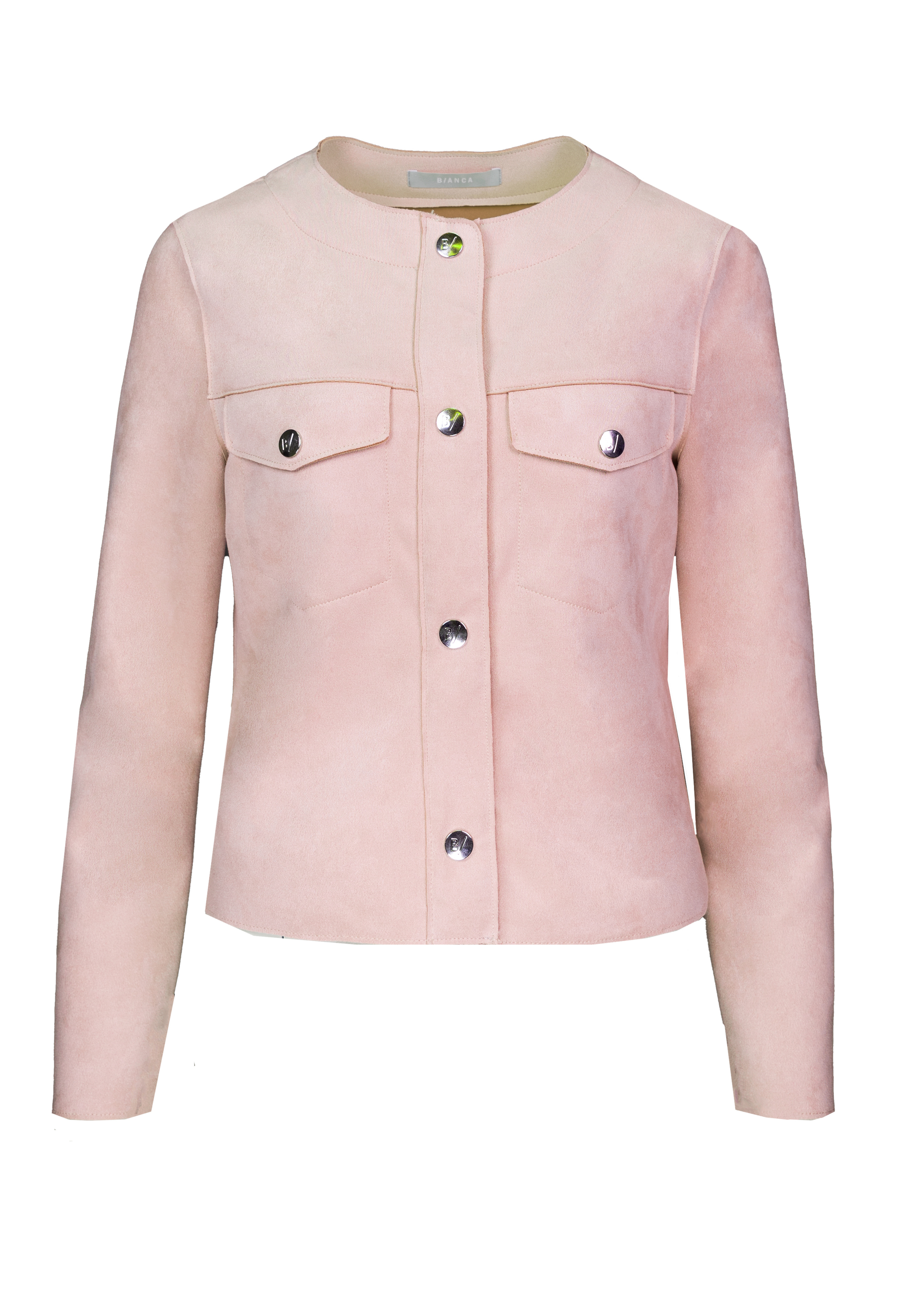 Hellrosa Wildlederjacke mit langen Ärmeln, silbernen Druckknöpfen vorne und zwei Brusttaschen auf weißem Hintergrund.