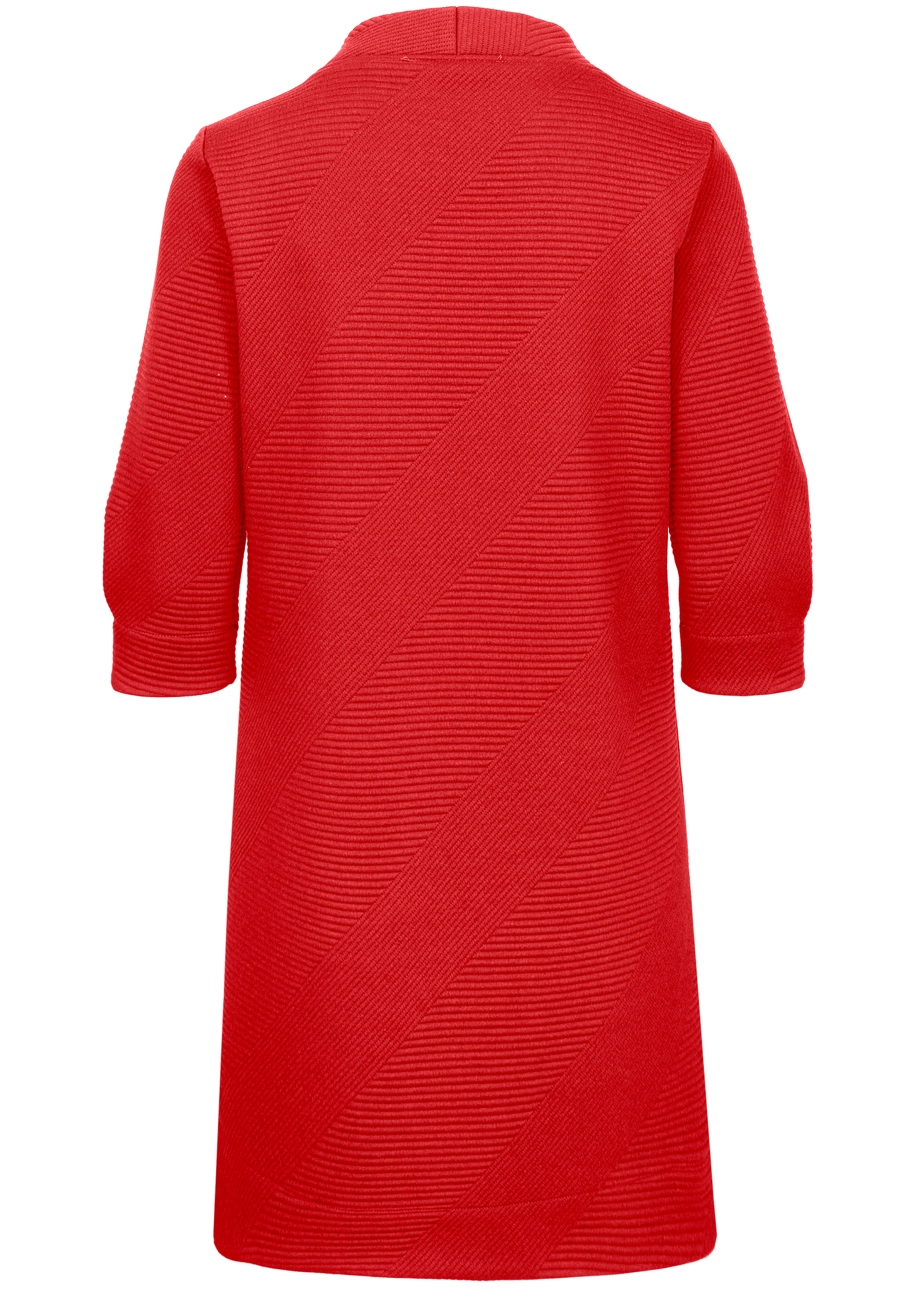 Rückansicht eines knielangen, strukturierten roten Kleides mit Dreiviertelärmeln und dezentem diagonalen Streifenmuster. Das Kleid hat ein schlichtes, kragenloses Design.